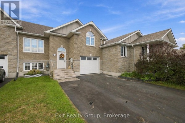Living room - 15 Evergreen Court, Belleville, ON K8N0A1 Photo 3