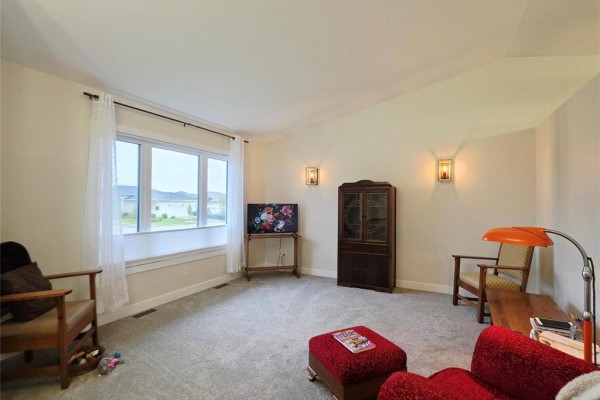 15 Exeter Drive, Morden, MB R6M0E3 Photo 5