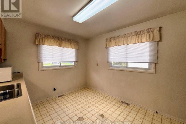 Bedroom 2 - 15 Falcon Avenue, Manitouwadge, ON P0T2C0 Photo 5