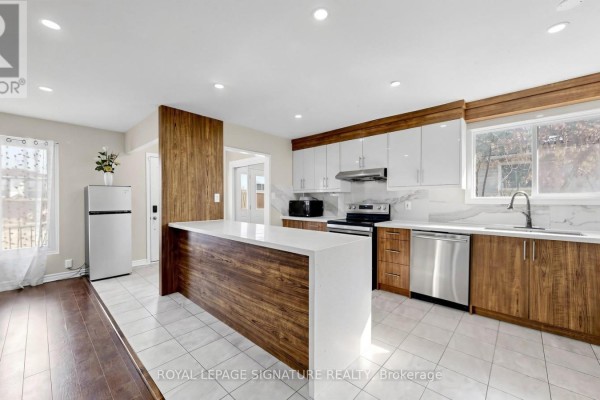 15 Gainsborough Road, Brampton, ON, photo 2