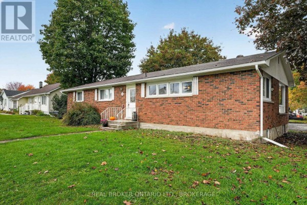 15 Gray Avenue, South Stormont, ON K0C1P0 Photo 3