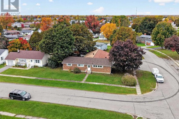 15 Gray Avenue, South Stormont, ON K0C1P0 Photo 5