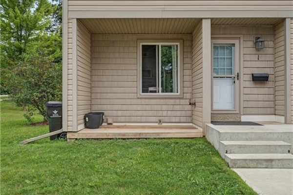 Recreation room - 15 Green Valley Drive Unit# 1, Kitchener, ON N2P1K7 Photo 4