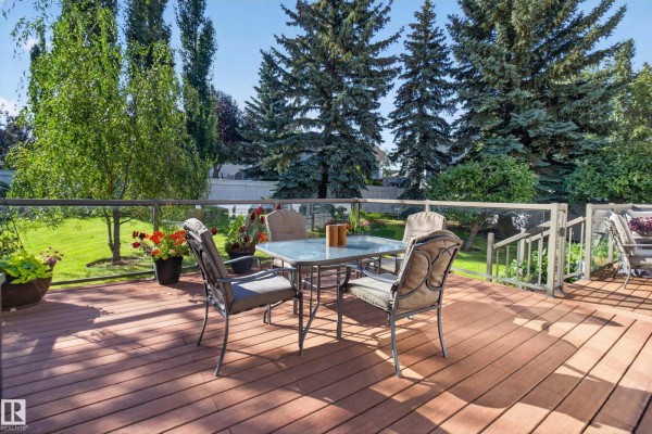 Family room - 15 Hickory Cr, Sherwood Park, AB T8A5E9 Photo 4