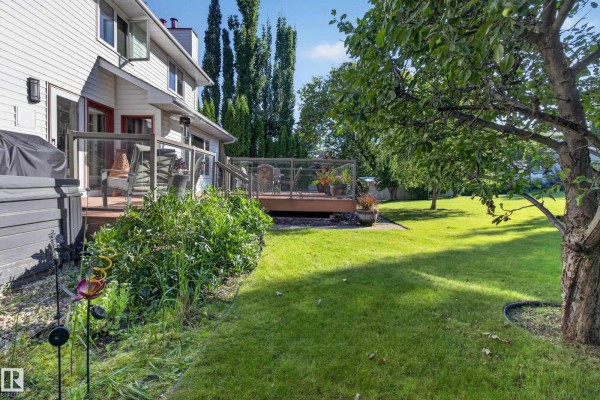 Den - 15 Hickory Cr, Sherwood Park, AB T8A5E9 Photo 5
