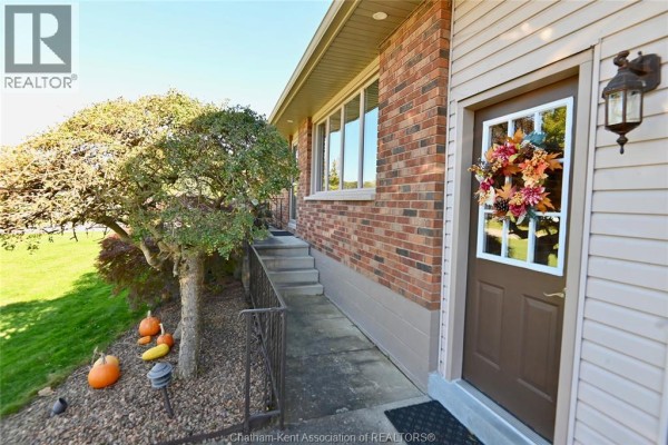 Laundry room - 15 Hillsdale Avenue, Ridgetown, ON N0P2C0 Photo 2
