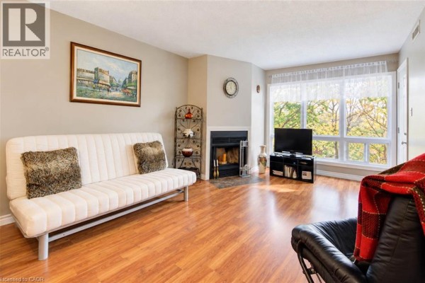 Dining room - 15 Hofstetter Avenue Unit# 306, Kitchener, ON N2A3Z7 Photo 5