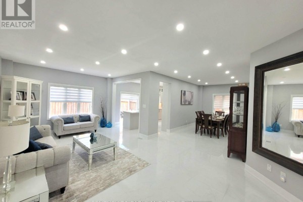 Eating area - 15 Jonas Millway, Whitchurch Stouffville, ON L4A0M4 Photo 5