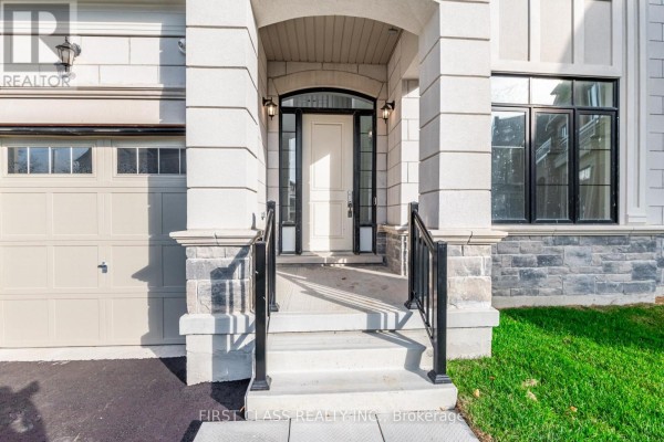 15 Kenneth Campbell Court, Aurora, ON, photo 3