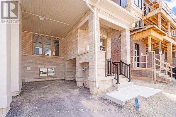 15 Kings Hill Drive, Brampton, ON L7A0B8 Photo 4