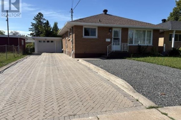 15 Kitchener Rd, Sault Ste  Marie
