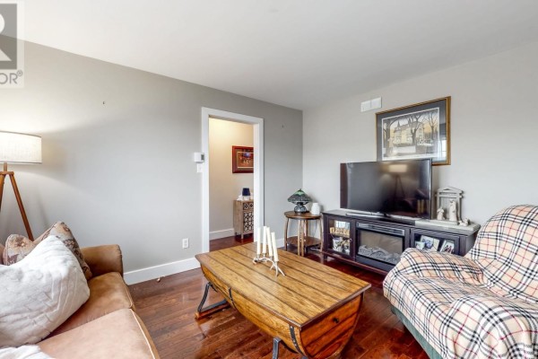Bath (# pieces 1-6) - 15 Maclaren Place, St  John’s, NL A1B5E1 Photo 4