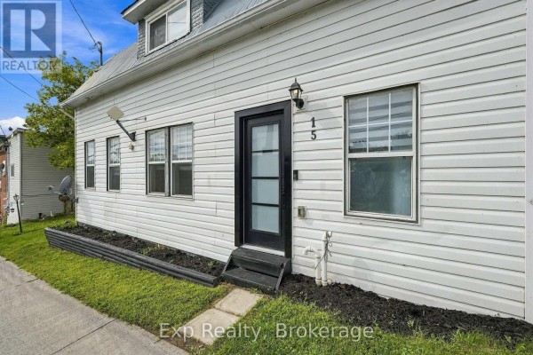 Mud room - 15 Madoc Street, Marmora And Lake, ON K0K2M0 Photo 4