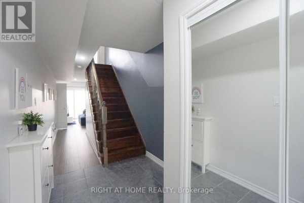 15 Magdalene Crescent, Brampton, ON, photo 2