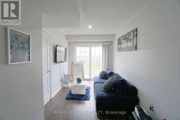 Eating area - 15 Magdalene Crescent, Brampton, ON L6Z0G9 Photo 5