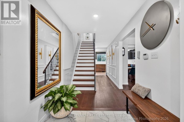 Living room - 15 Marblemount Crescent, Toronto, ON M1T2H5 Photo 3