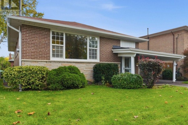Kitchen - 15 Marlena Drive, Toronto, ON M1E2Y9 Photo 3