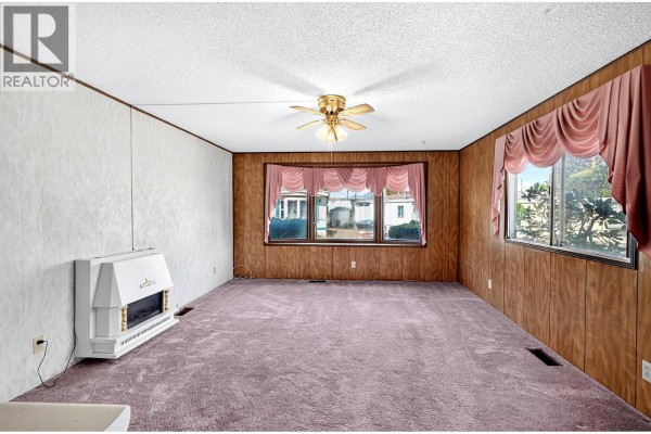 Kitchen - 15 Mars Drive, Kamloops, BC V2B1B3 Photo 5