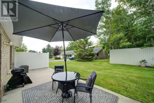 Primary Bedroom - 15 Meadow Lane, Wasaga Beach, ON L9Z2P2 Photo 4