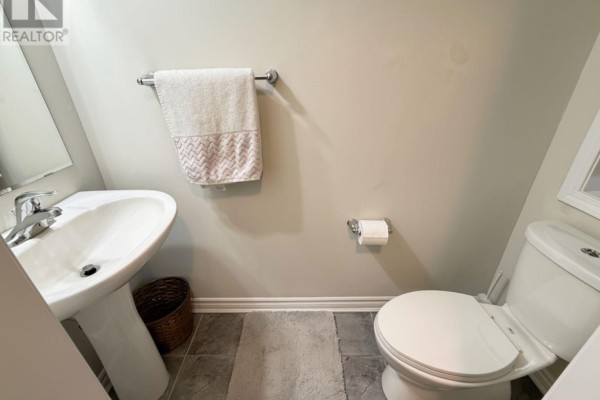 Primary Bedroom - 15 Minlow Way, Aurora, ON L4G0Y2 Photo 4