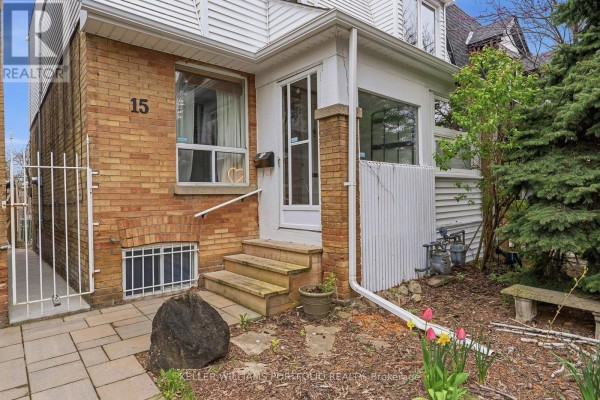 15 Myrtle Avenue, Toronto, ON M4M2A3 Photo 3
