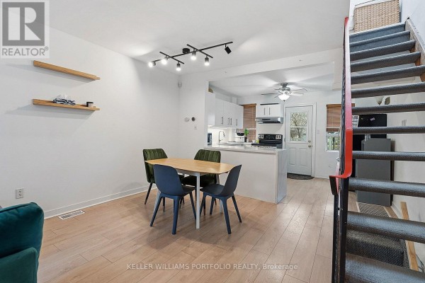15 Myrtle Avenue, Toronto, ON M4M2A3 Photo 5