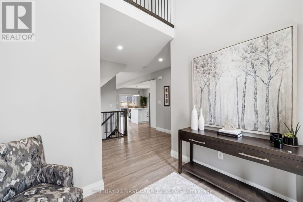 Living room - 15 Nicholson Street, Lucan Biddulph, ON N0M2J0 Photo 5