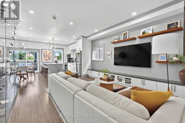 Kitchen - 15 Nineteenth Street, Toronto, ON M8V3L4 Photo 3