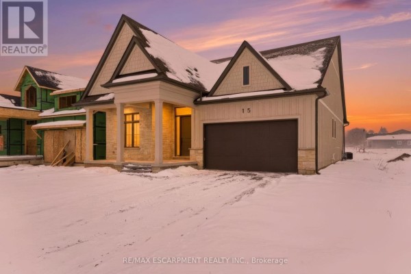 15 Oakley Drive, Niagara On The Lake, ON, photo 2