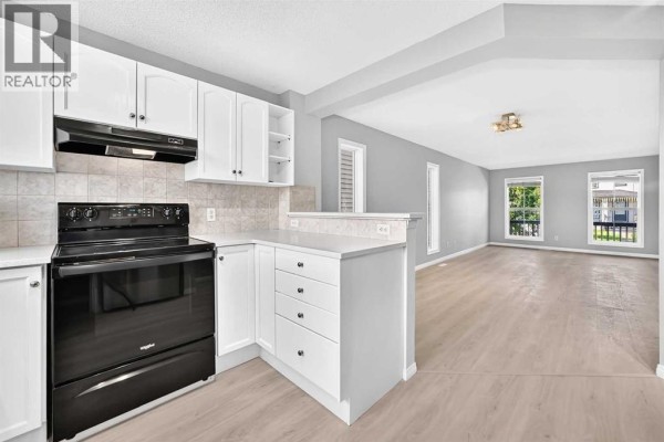Bedroom - 15 Prestwick Place Se, Calgary, AB T2Z4P4 Photo 4