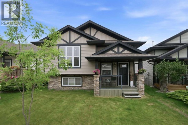 Primary Bedroom - 15 Reynolds Road, Sylvan Lake, AB T4S0C2 Photo 4