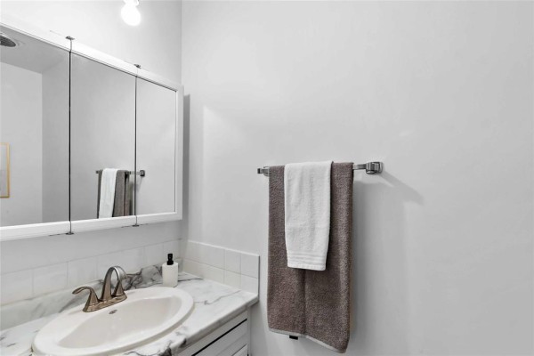 Bedroom - 15 Rochester Avenue, Winnipeg, MB R3T3V6 Photo 5
