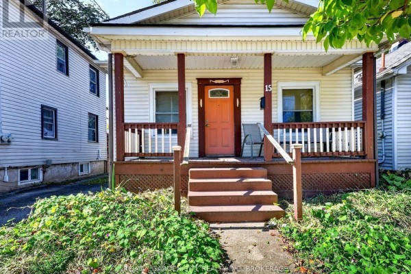 Kitchen - 15 Rodman Street, St  Catharines, ON L2R5C9 Photo 2
