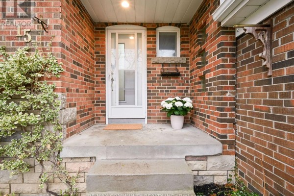 15 Saunders Road, Toronto, ON M1J3J1 Photo 2