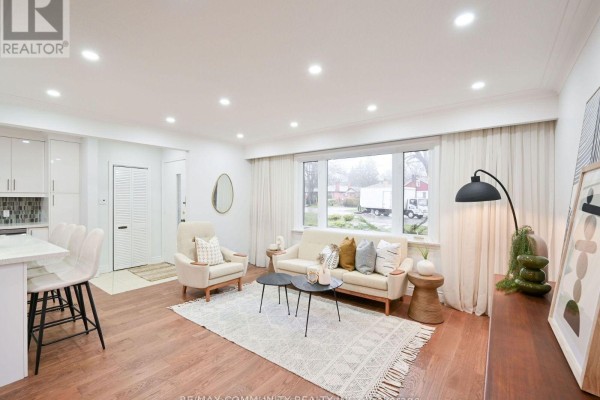 15 Saunders Road, Toronto, ON M1J3J1 Photo 3
