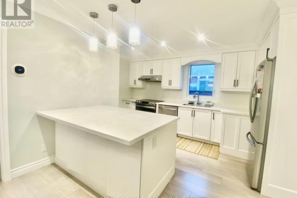 15 Shandara Crescent, Toronto, ON M1R1G1 Photo 2