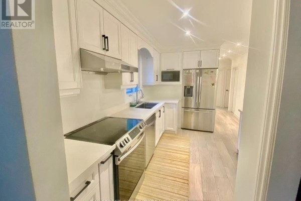 15 Shandara Crescent, Toronto, ON M1R1G1 Photo 3