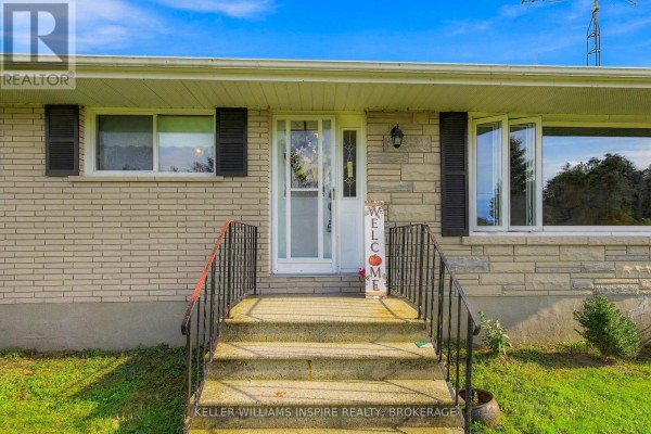 15 South Shore Road, Frontenac Islands, ON K0H2Y0 Photo 2
