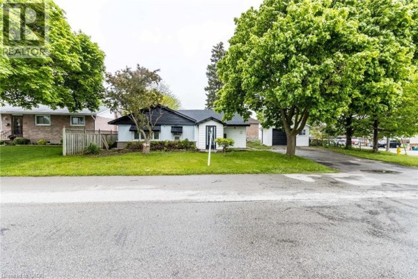 15 Spiers Crescent, Cambridge, ON, photo 2