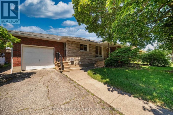 15 Springbank Drive, St  Catharines, ON, photo 3