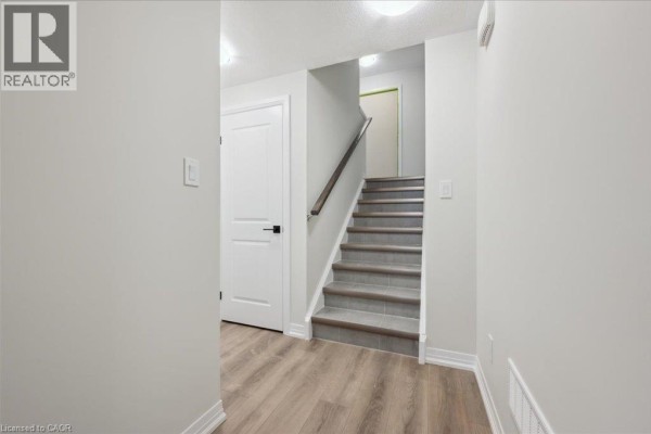 Living room - 15 Stauffer Woods Trail Unit# 7, Kitchener, ON N2P0L1 Photo 5