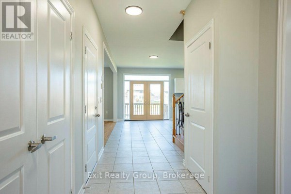 Family room - 15 Summer Breeze Drive, Quinte West, ON K0L1L0 Photo 5