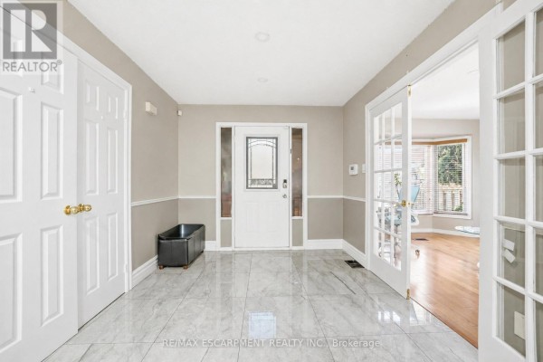 Recreation room - 15 Talia Court, Hamilton, ON L6E4X8 Photo 4