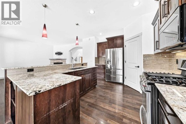 2pc Bathroom - 15 Towers Close, Red Deer, AB T4P0K7 Photo 5