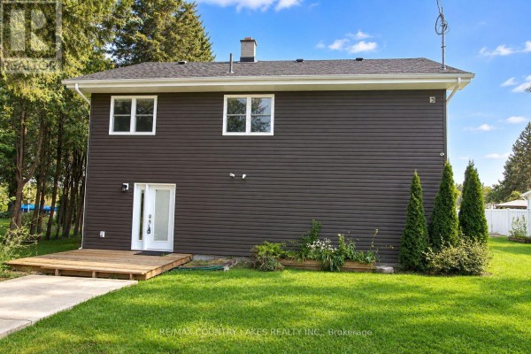 Foyer - 15 Trent View Road, Kawartha Lakes, ON K0M2B0 Photo 4