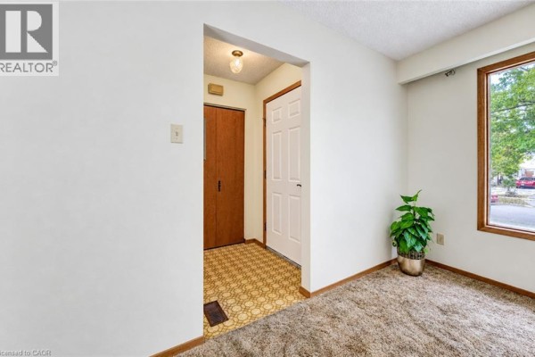 Bedroom - 15 Uxbridge Crescent, Kitchener, ON N2E2S2 Photo 4