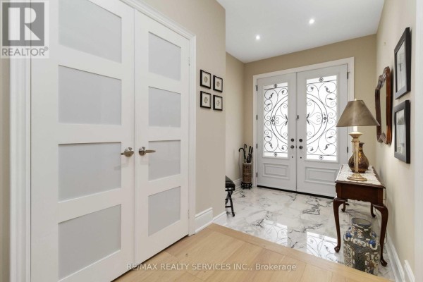 15 Valleystream Circle, Brampton, ON, photo 3