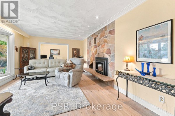 Foyer - 15 Valleyview Road, Halton Hills, ON L7G1W3 Photo 2