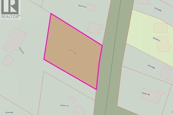 Property map showing a land parcel outlined in purple, surrounded by other lots and street boundaries. - 15 Vincent Road, Quispamsis