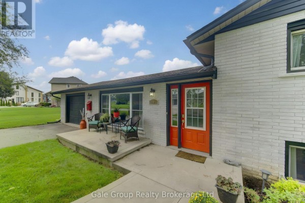 15 William Street, Tillsonburg, ON, photo 2